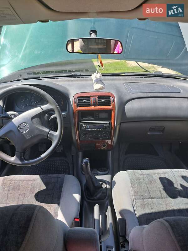 Седан Mazda 626 1999 в Долині