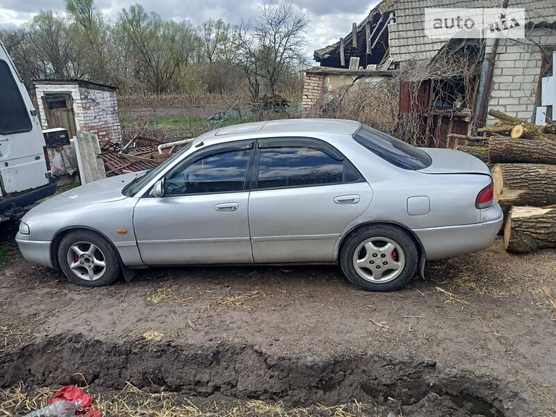 Седан Mazda 626 1993 в Прилуках