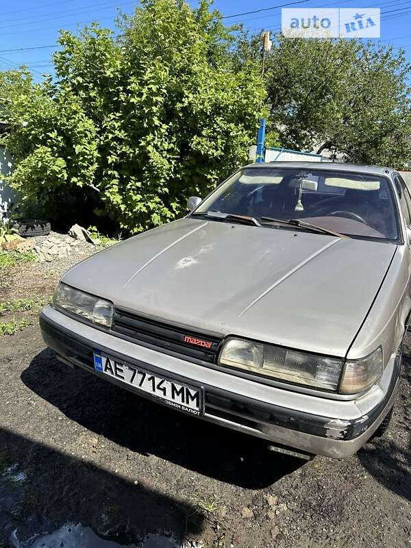 Хэтчбек Mazda 626 1988 в Днепре