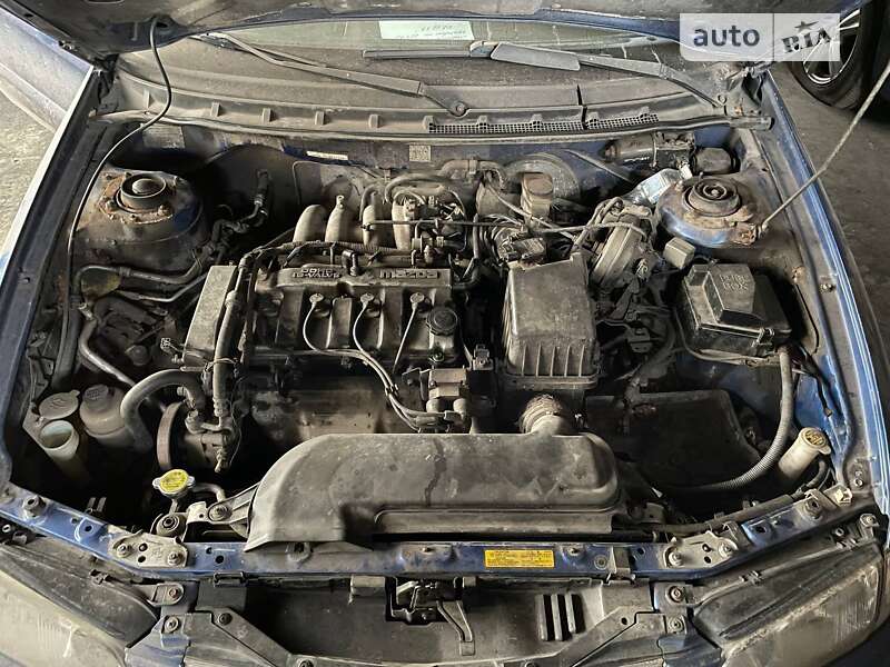 Седан Mazda 626 2000 в Каменском
