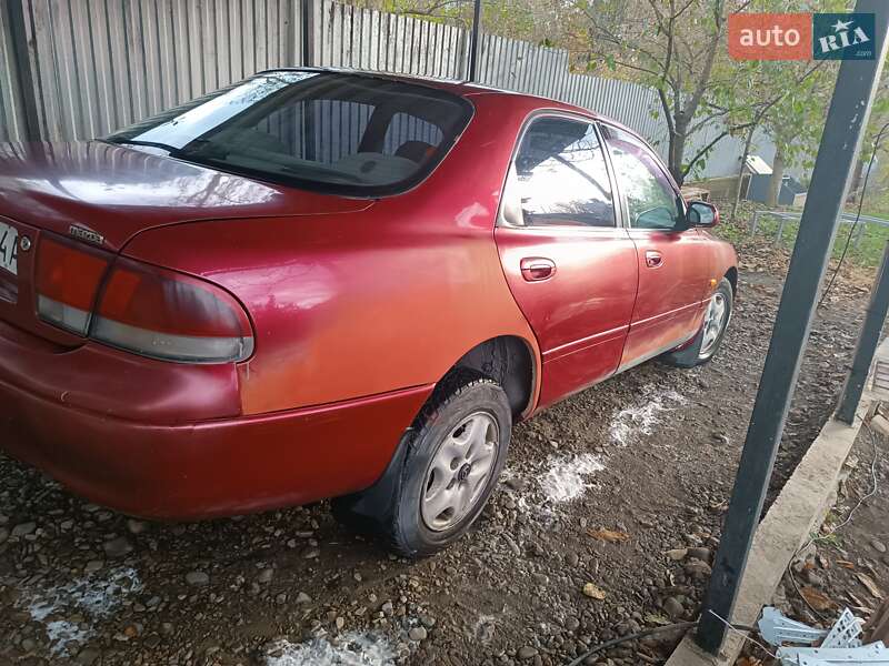 Седан Mazda 626 1993 в 