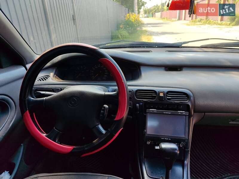 Седан Mazda 626 1995 в Киеве