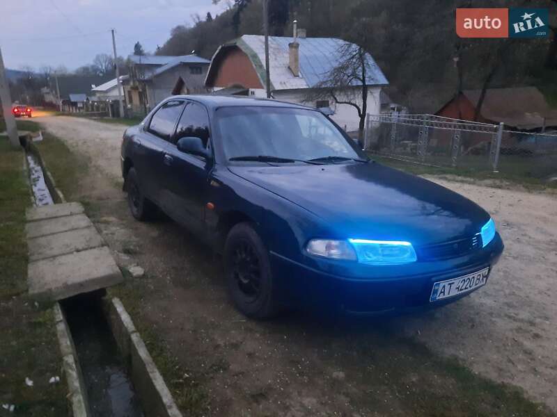Седан Mazda 626 1992 в Долині