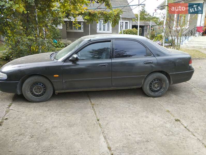 Седан Mazda 626 1994 в Хотине