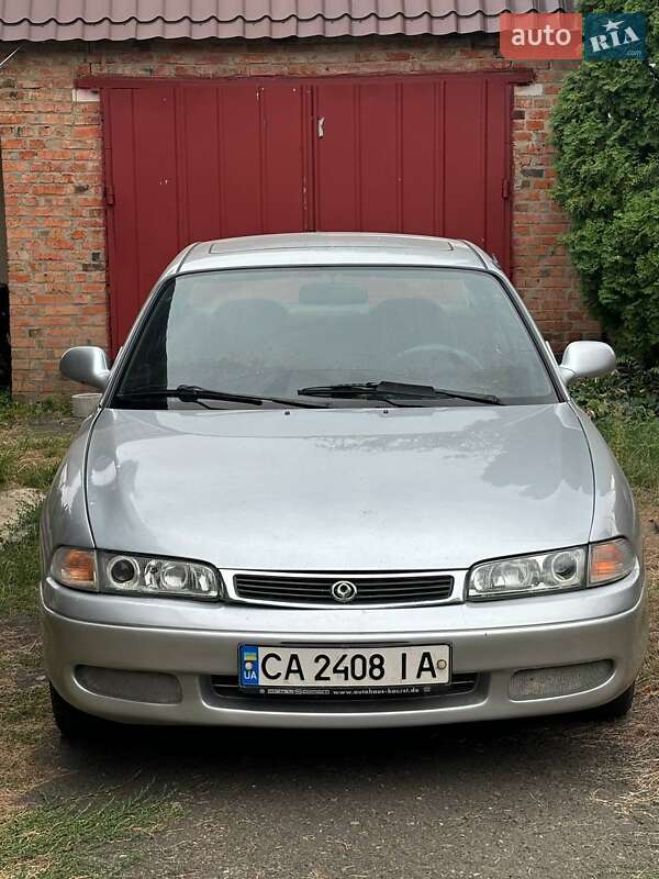Седан Mazda 626 1996 в Городище