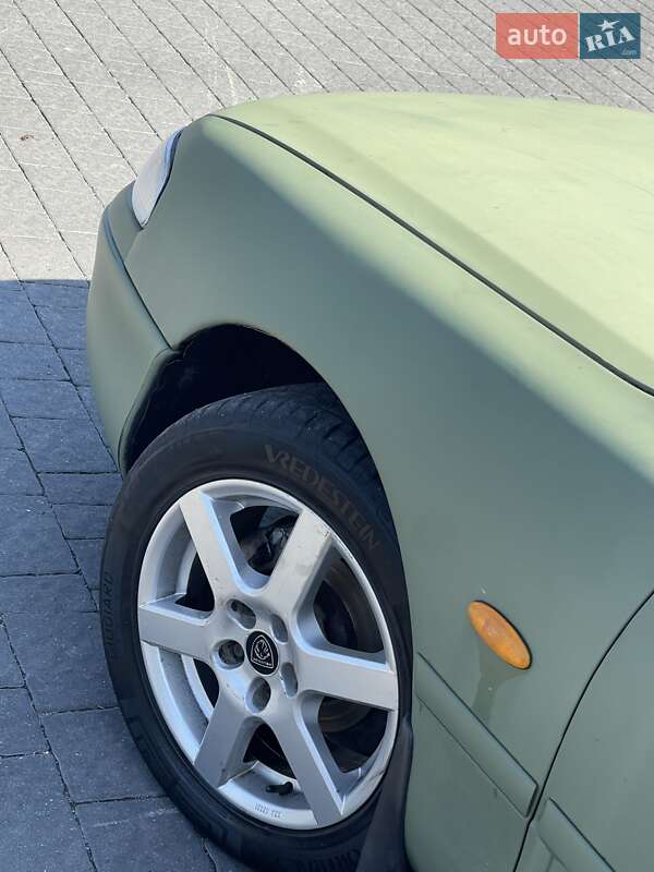 Седан Mazda 626 1992 в Надворной