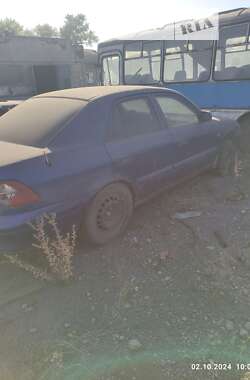 Седан Mazda 626 2000 в 