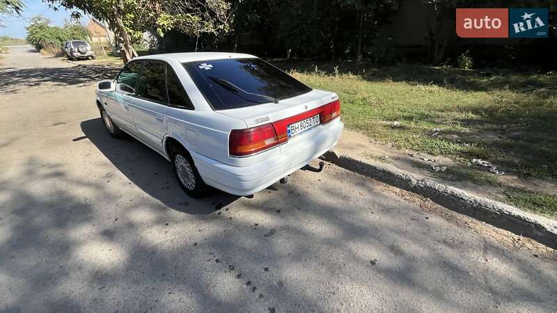 Хэтчбек Mazda 626 1990 в Южном