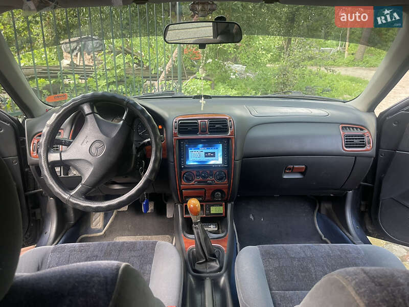 Седан Mazda 626 2000 в Львове