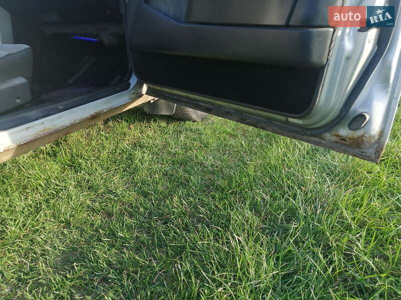 Седан Mazda 626 1985 в Рівному