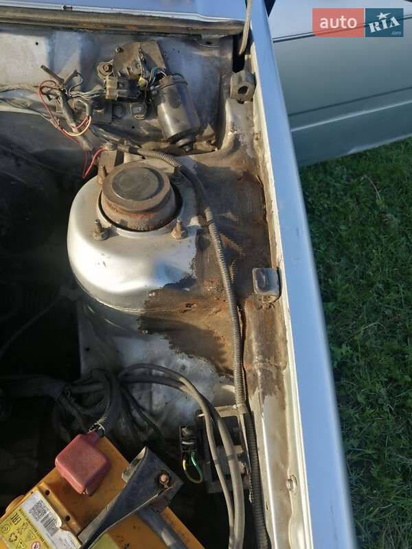 Седан Mazda 626 1985 в Рівному