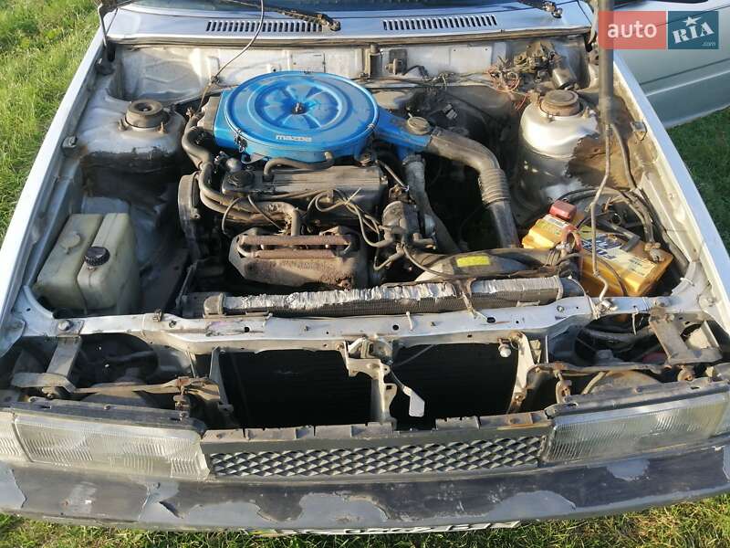 Седан Mazda 626 1985 в Рівному