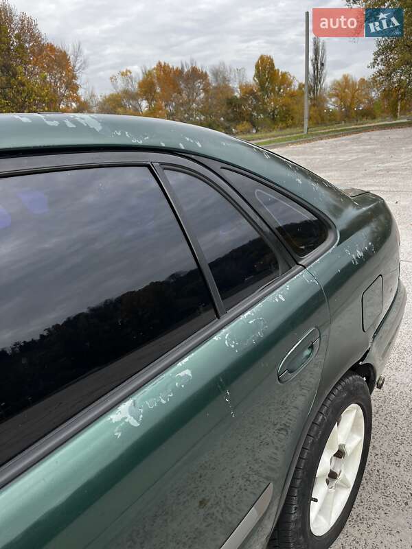 Седан Mazda 626 1998 в Каневе