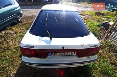 Хэтчбек Mazda 626 1989 в 