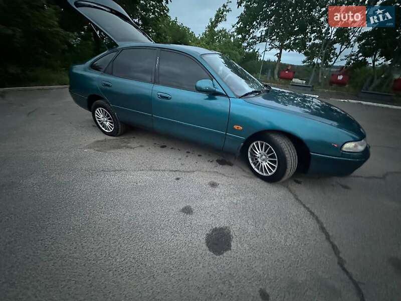 Седан Mazda 626 1994 в Шпикове