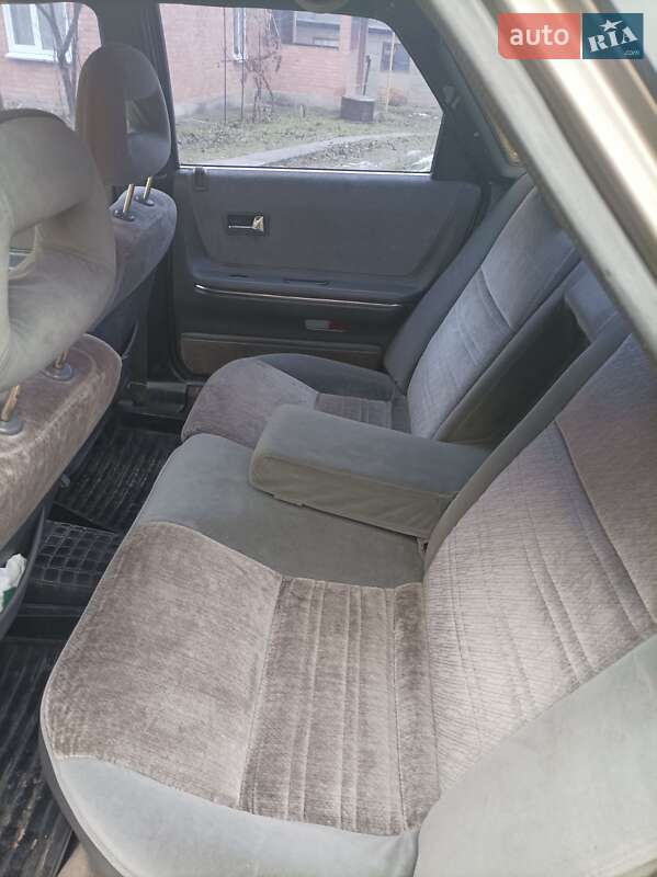Хетчбек Mazda 626 1987 в Вінниці