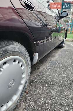 Хетчбек Mazda 626 1994 в 