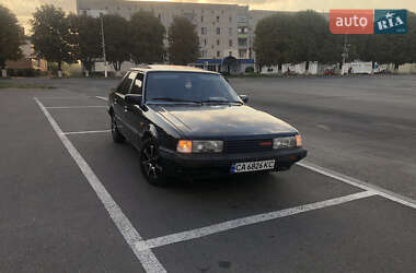 Седан Mazda 626 1986 в Чорнобаї