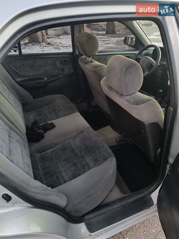Седан Mazda 626 1998 в Днепре