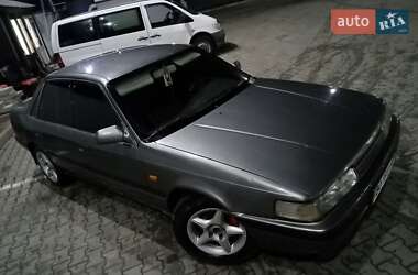 Седан Mazda 626 1990 в Чернівцях