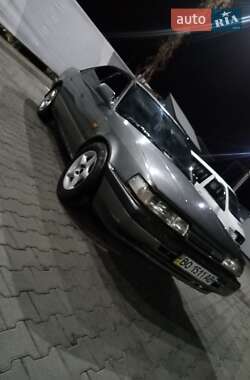 Седан Mazda 626 1990 в Чернівцях