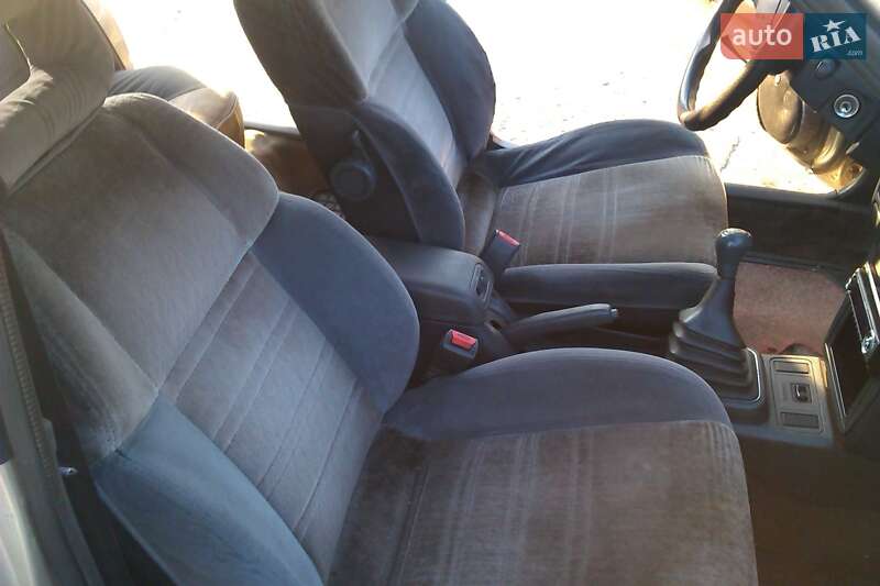 Универсал Mazda 626 1988 в Александрие