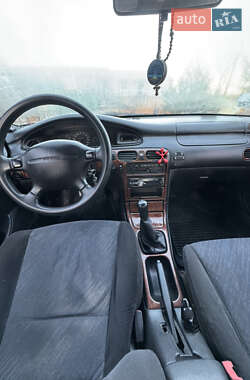 Седан Mazda 626 1997 в 