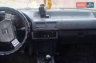 Седан Mazda 626 1986 в Лиманському