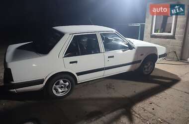 Седан Mazda 626 1987 в Полтаві