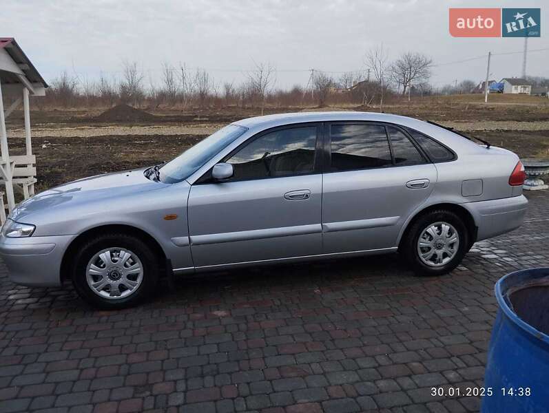 Хэтчбек Mazda 626 2000 в Черновцах