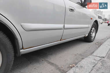 Хэтчбек Mazda 626 2000 в 