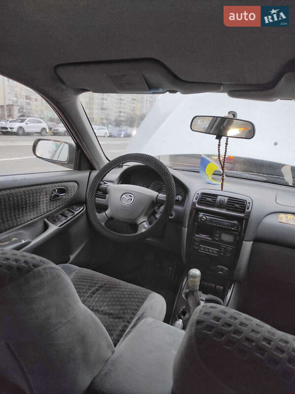 Хэтчбек Mazda 626 2000 в Киеве