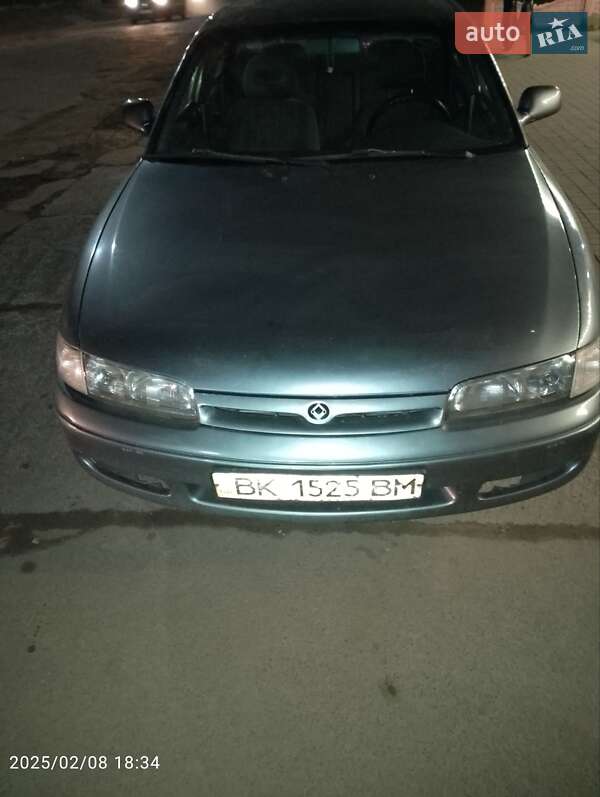 Седан Mazda 626 1993 в Здолбуніві