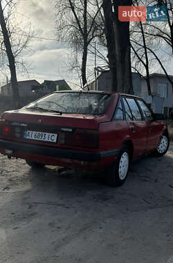 Хэтчбек Mazda 626 1987 в Киеве