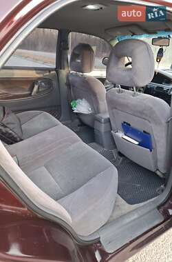 Седан Mazda 626 1996 в 