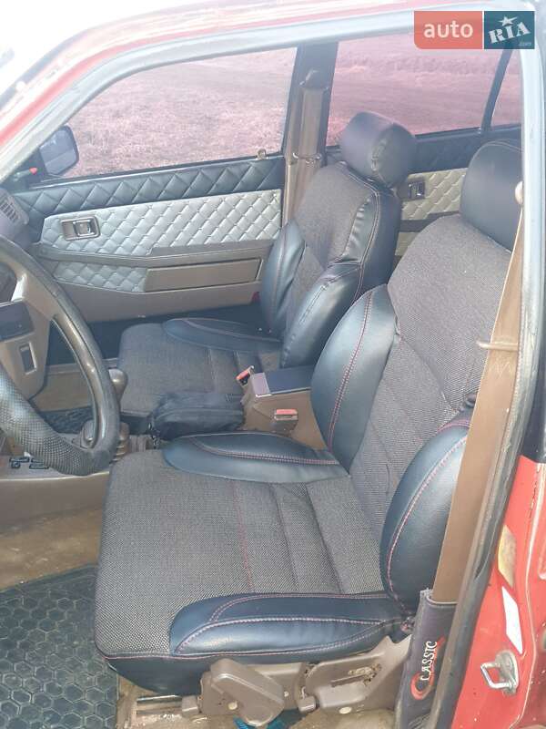 Седан Mazda 626 1986 в Ивано-Франковске