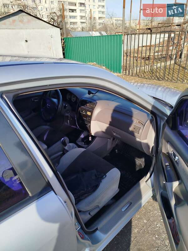 Хэтчбек Mazda 626 2000 в Смеле