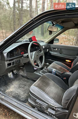 Седан Mazda 626 1987 в 