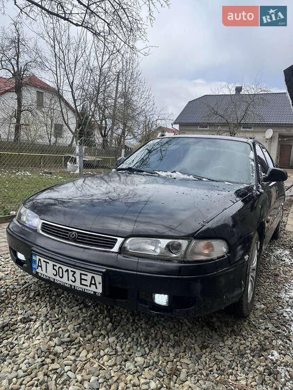 Седан Mazda 626 1992 в 