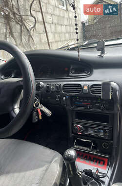 Седан Mazda 626 1992 в 