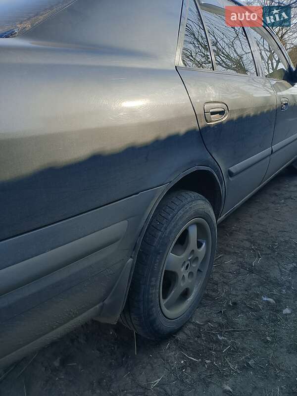 Седан Mazda 626 1997 в Теплику