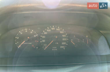 Хэтчбек Mazda 626 1993 в 