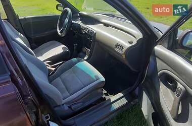 Седан Mazda 626 1993 в 