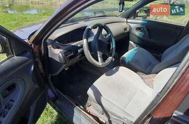 Седан Mazda 626 1993 в 