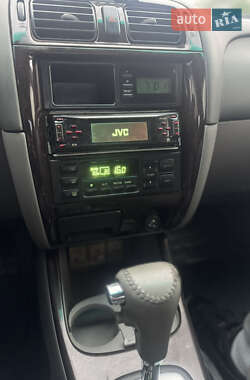 Седан Mazda 626 2001 в 