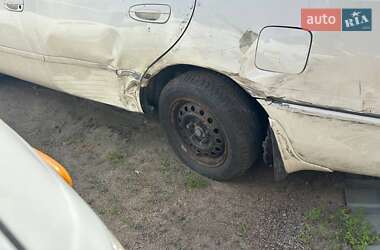 Седан Mazda 626 1993 в 