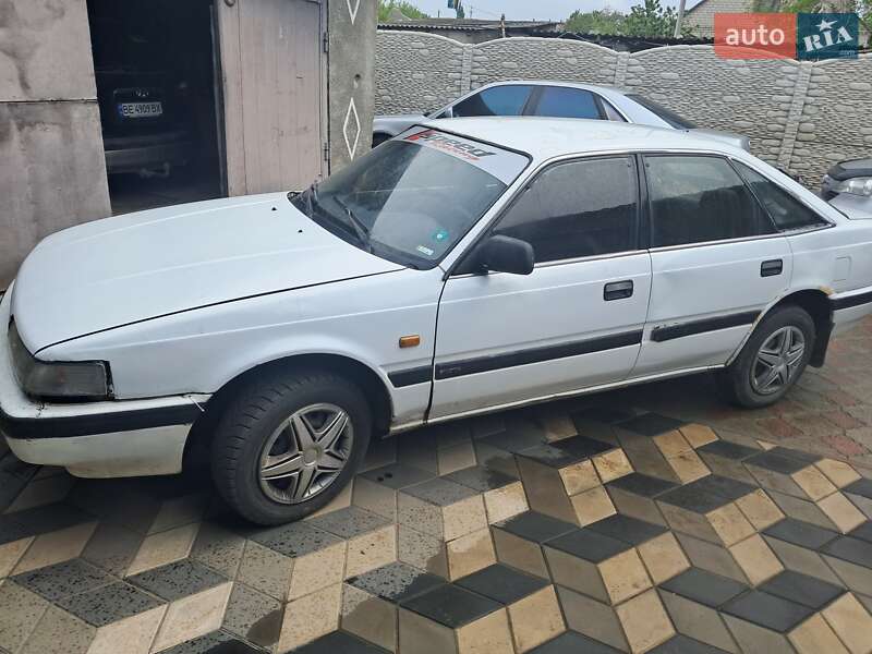 Седан Mazda 626 1988 в 