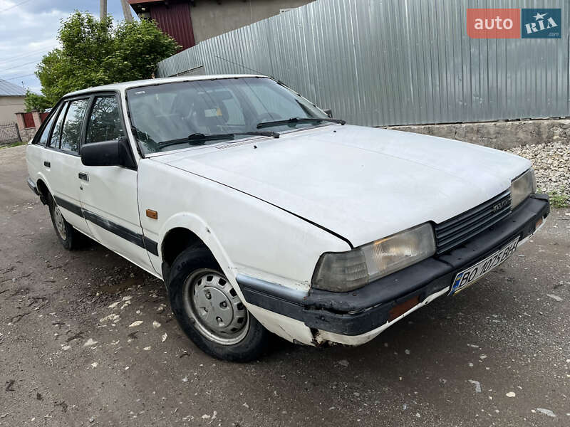 Хэтчбек Mazda 626 1986 в 