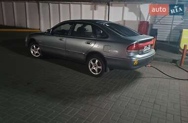 Хэтчбек Mazda 626 1993 в 