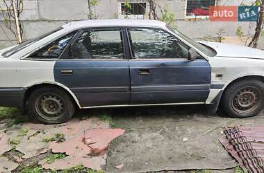Хэтчбек Mazda 626 1987 в 